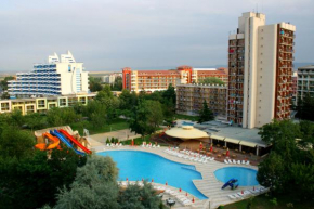  Hotel Iskar & Aquapark - Premium All Inclusive  Несебыр